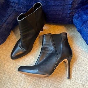 🖤Zara Leather Booties